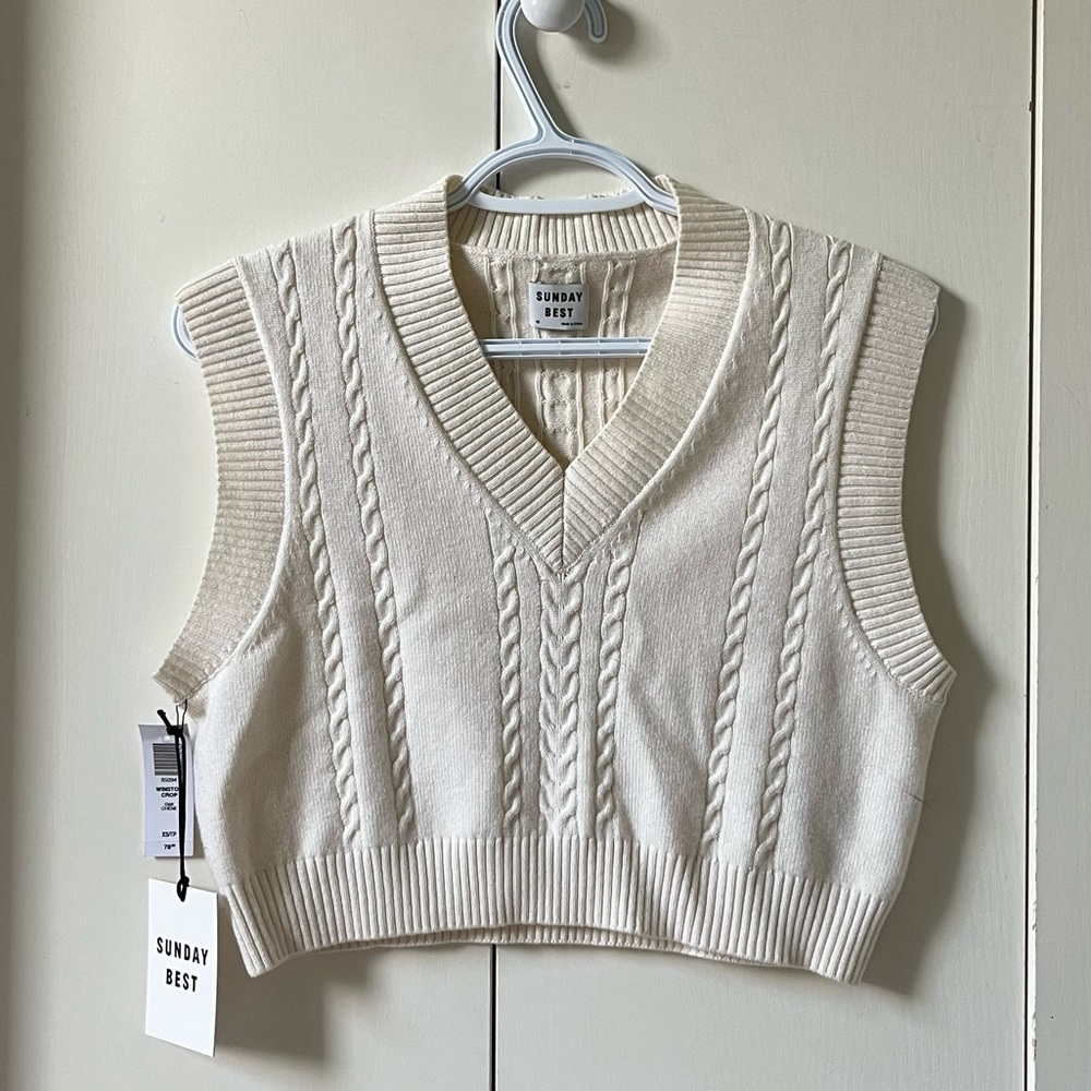 *NEVER WORN* Aritzia Sunday Best Cream Cable Knit V-Neck Sweater Vest